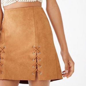 ⭐️FOREVER 21 • Mini Skirt
